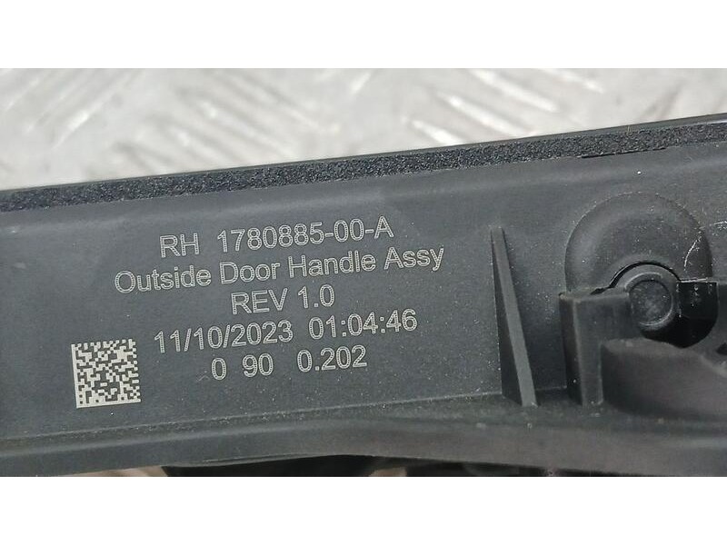 Recambio de maneta exterior trasera derecha para tesla model 3 (5yj3) ev referencia OEM IAM 1780885  