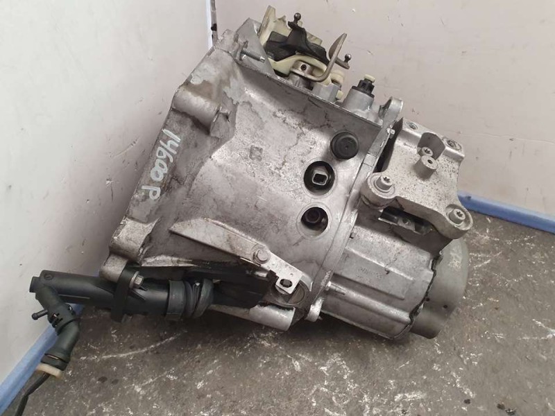 Recambio de caja cambios para citroën c-elysée seduction referencia OEM IAM 20DP98 7542395 5VELOCIDADES