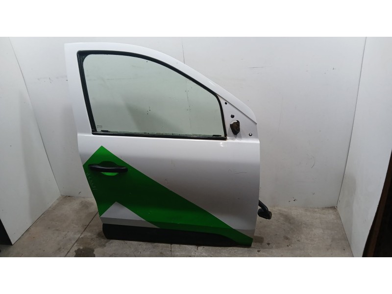 Recambio de puerta delantera derecha para renault express furgoneta/monovolumen 1.5 blue dci 75 (f6aa) referencia OEM IAM 801002