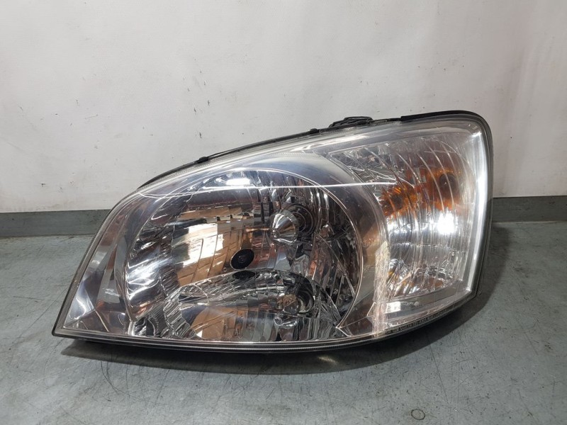Recambio de faro izquierdo para hyundai getz (tb) 1.1 básico referencia OEM IAM 921011C515  