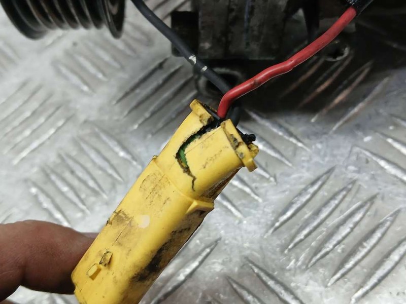 Recambio de compresor aire acondicionado para citroën c-elysée seduction referencia OEM IAM 9814865380  CLAVIJA ROTA