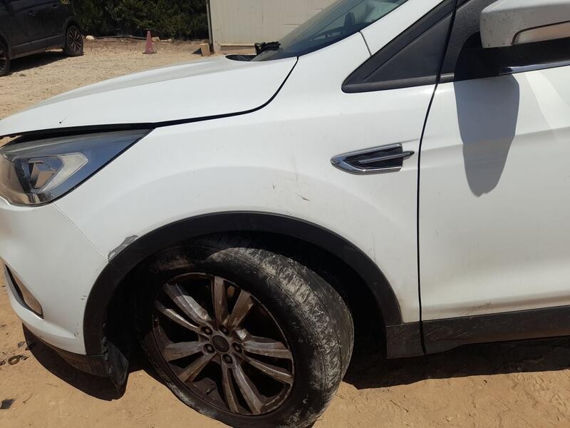 Recambio de aleta delantera izquierda para ford kuga ii (dm2) 2.0 tdci referencia OEM IAM 2344153 TOCADA 