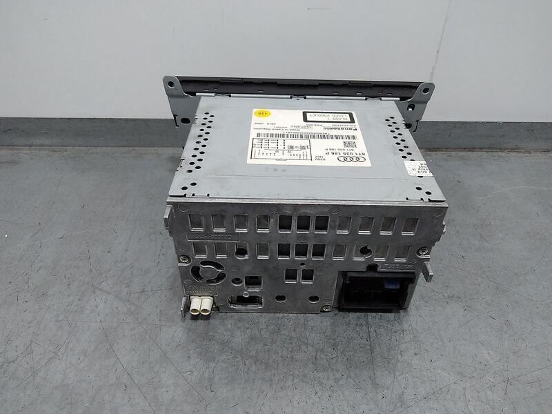 Recambio de sistema audio / radio cd para audi a4 ber. (b8) basis referencia OEM IAM 8t1035186p 8R1057186A 