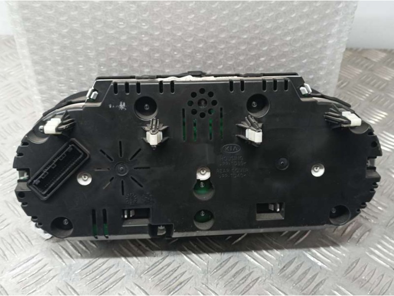 Recambio de cuadro instrumentos para kia cee´d business referencia OEM IAM 94033A2020 A2C1053000 