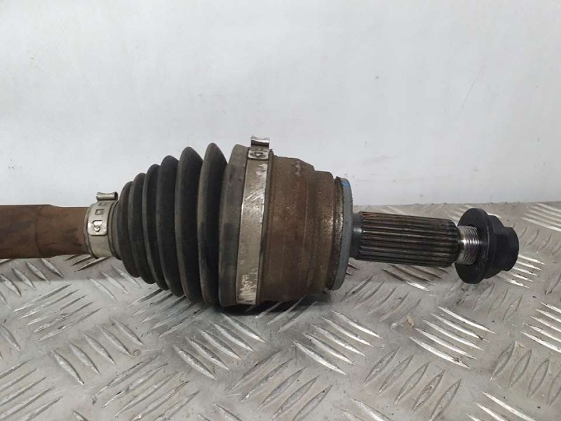 Recambio de transmision delantera derecha para hyundai kona essence 2wd referencia OEM IAM 49501J9000  