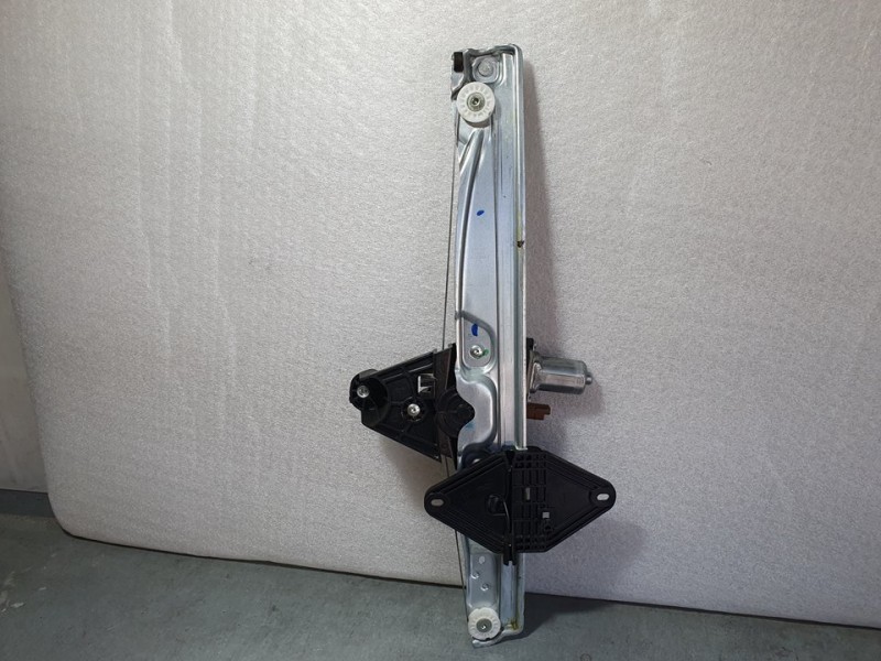 Recambio de elevalunas delantero izquierdo para dacia sandero 1.0 tce 90 referencia OEM IAM 807217352R  ELECTRICO 2 PINES