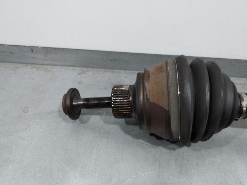 Recambio de transmision delantera derecha para audi a4 ber. (b8) basis referencia OEM IAM 8K0407271Q  