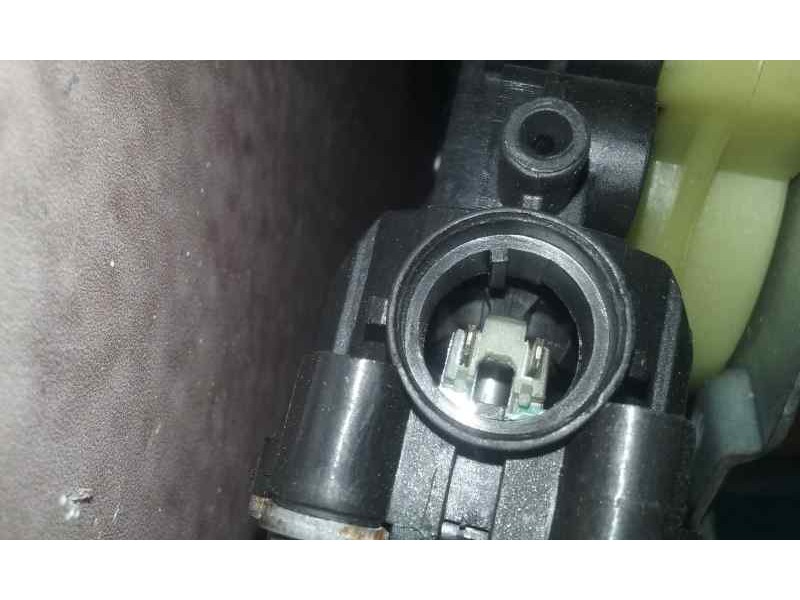 Recambio de elevalunas delantero derecho para renault kangoo (f/kc0) luxe privilege referencia OEM IAM 402086A 0505110632272T12 