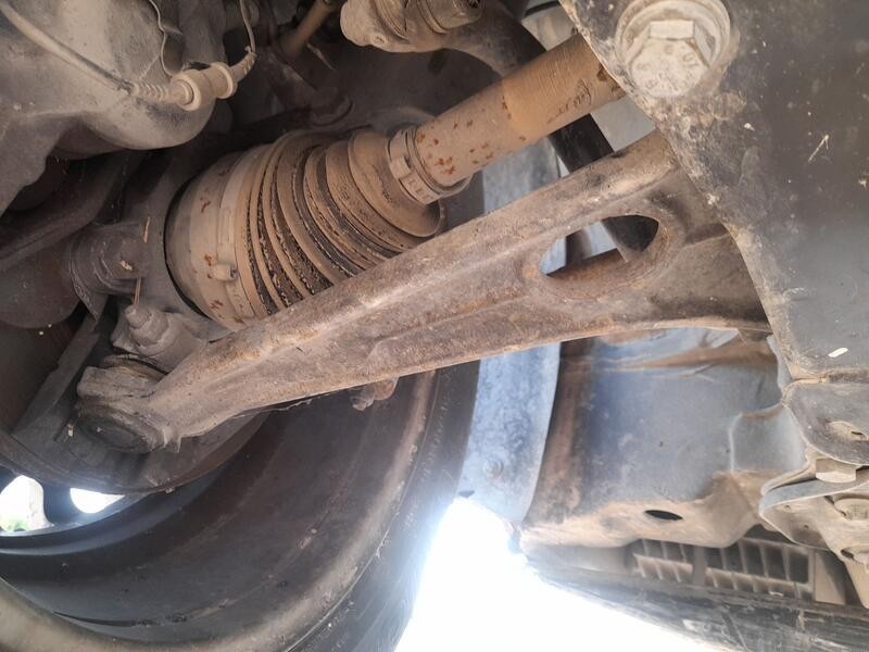 Recambio de brazo suspension inferior delantero derecho para lancia phedra (179_) 2.2 jtd (179axc1a) referencia OEM IAM 13686290