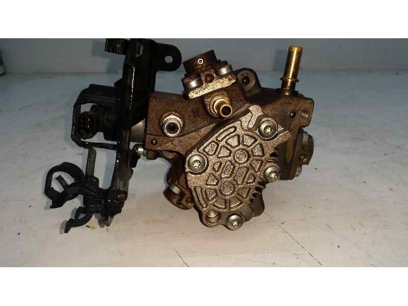 Recambio de bomba alta presion para ford focus lim. (cb4) 1.6 tdci cat referencia OEM IAM 0445010102 9683703780 BOSCH