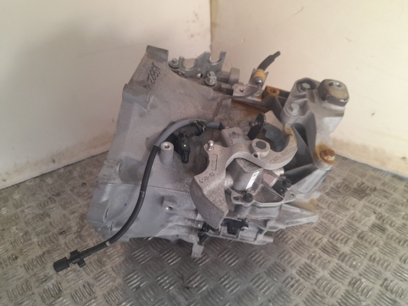 Recambio de caja cambios para ford kuga ii (dm2) 2.0 tdci referencia OEM IAM FV4R7002CCA 6VELOCIDADES 251019