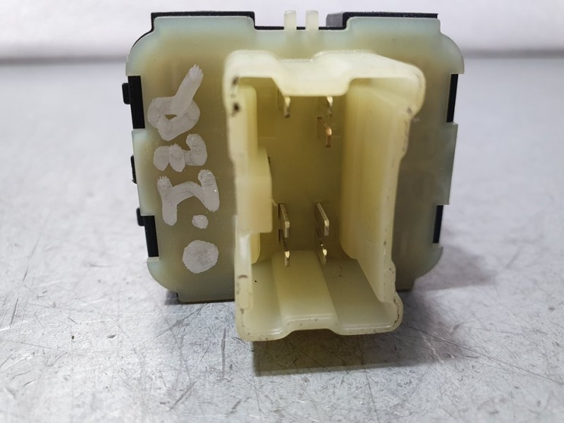 Recambio de mando elevalunas delantero izquierdo para dacia sandero 1.0 tce 90 referencia OEM IAM 254118044R 10023897 