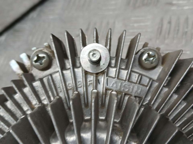 Recambio de ventilador viscoso motor para toyota land cruiser (j15) vx referencia OEM IAM 1621011030  19BF