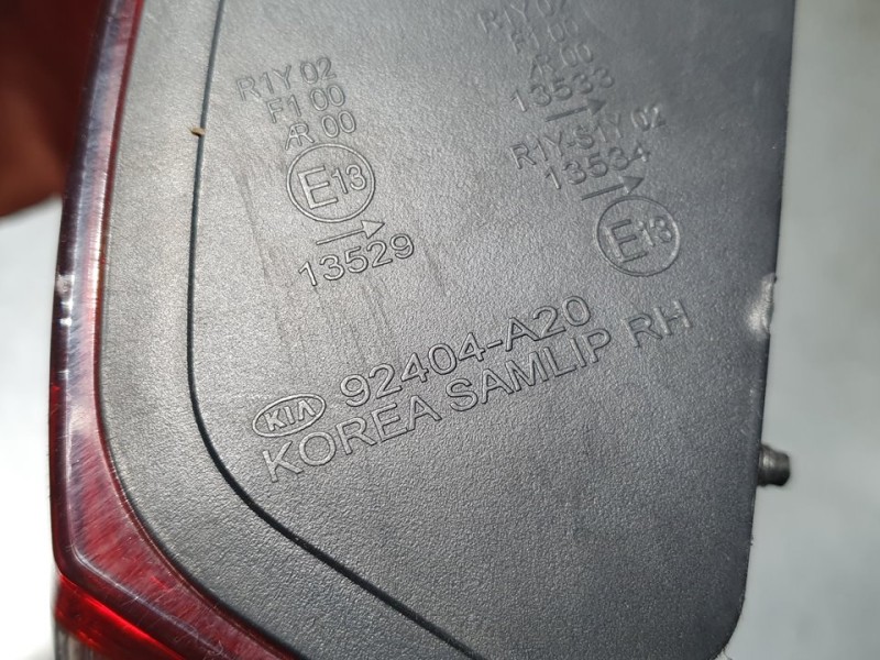 Recambio de piloto trasero derecho para kia cee´d business referencia OEM IAM 92404A20  INTERIOR