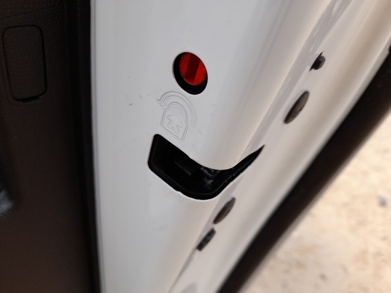 Recambio de cerradura puerta trasera derecha para peugeot 208 ii (ub_, up_, uw_, uj_) 1.5 bluehdi 100 referencia OEM IAM 9844412