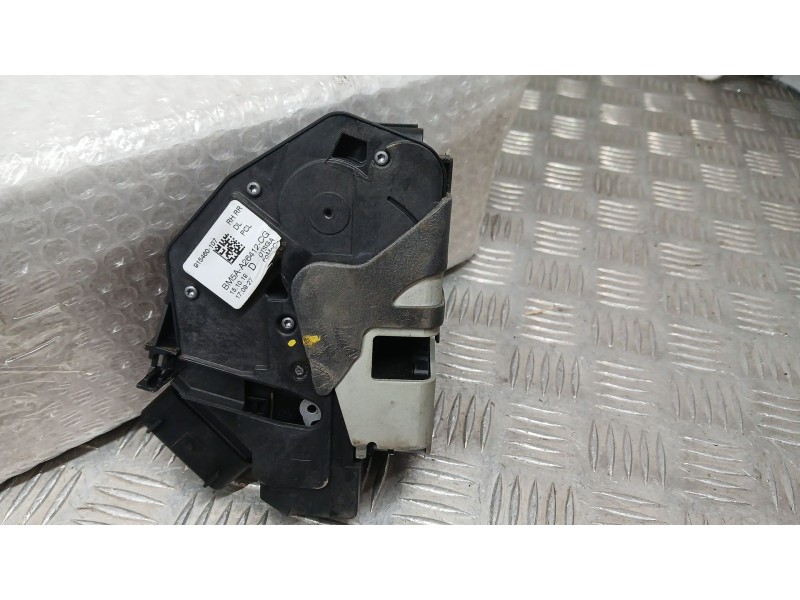 Recambio de cerradura puerta trasera derecha para ford kuga ii (dm2) 2.0 tdci referencia OEM IAM BM5AA26412CG  615460107