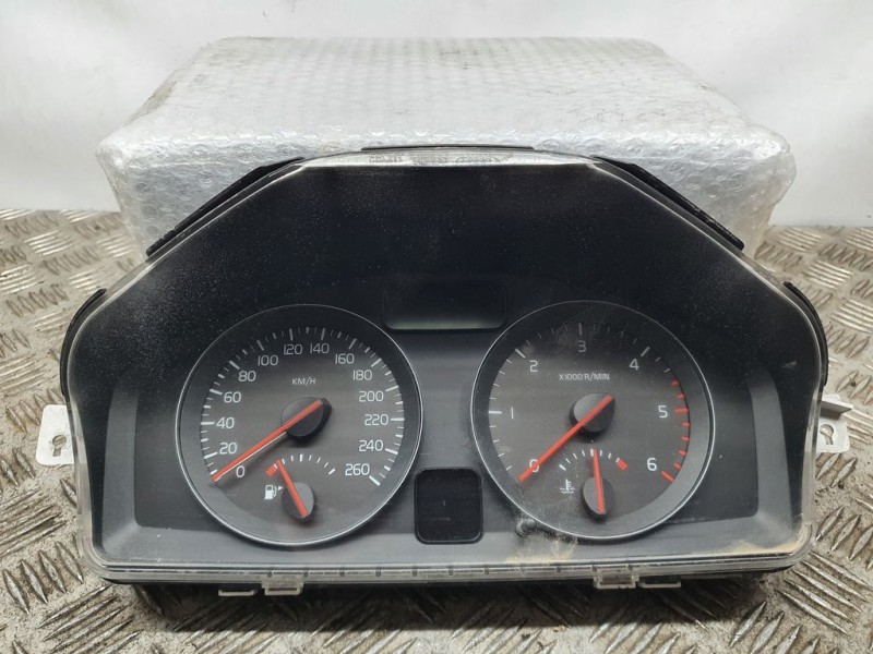 Recambio de cuadro instrumentos para volvo c30 2.0 d kinetic referencia OEM IAM 31254776 69199420T 