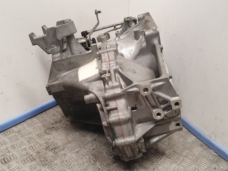 Recambio de caja cambios para chrysler sebring berlina 2.0 crd limited referencia OEM IAM A7704068  6VELOCIDADES