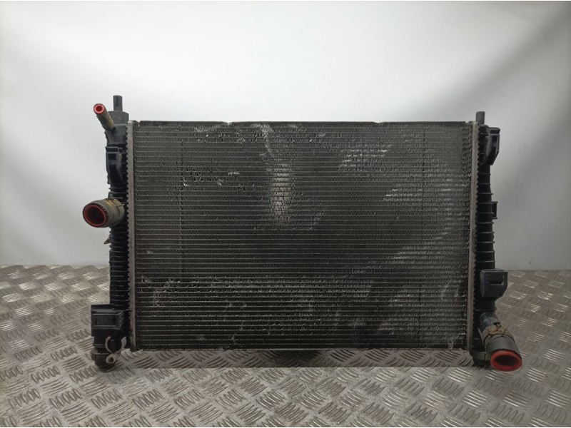 Recambio de radiador agua para mazda 3 lim. (bl) active referencia OEM IAM 8V618005BE M134662F VALEO