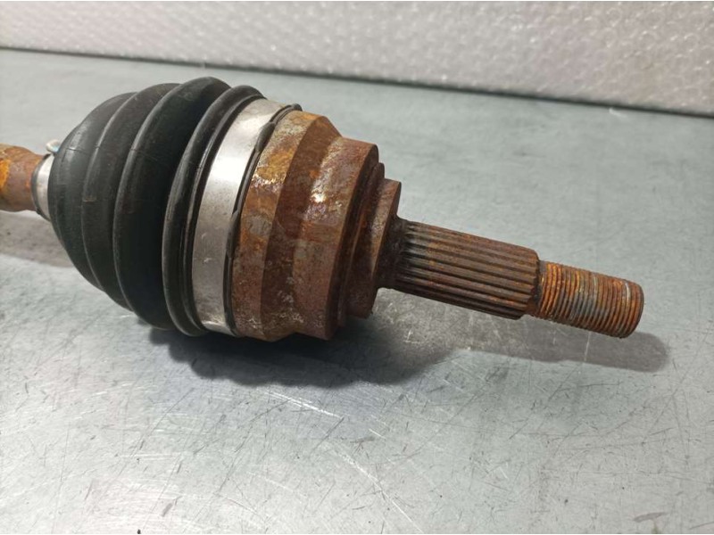 Recambio de transmision delantera derecha para dacia sandero 1.0 tce 90 referencia OEM IAM 391009769R  