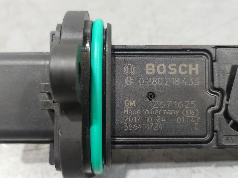 Recambio de caudalimetro para opel astra k sports tourer excellence start/stop referencia OEM IAM 12671625 BOSCH 0280218433