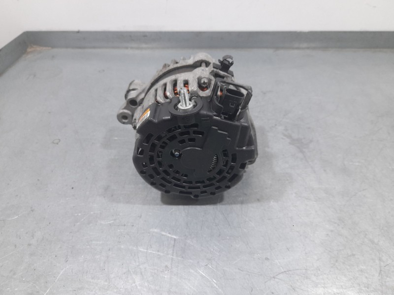 Recambio de alternador para kia rio iv (yb, sc, fb) 1.0 t-gdi 100 referencia OEM IAM 3730004950 8400383 