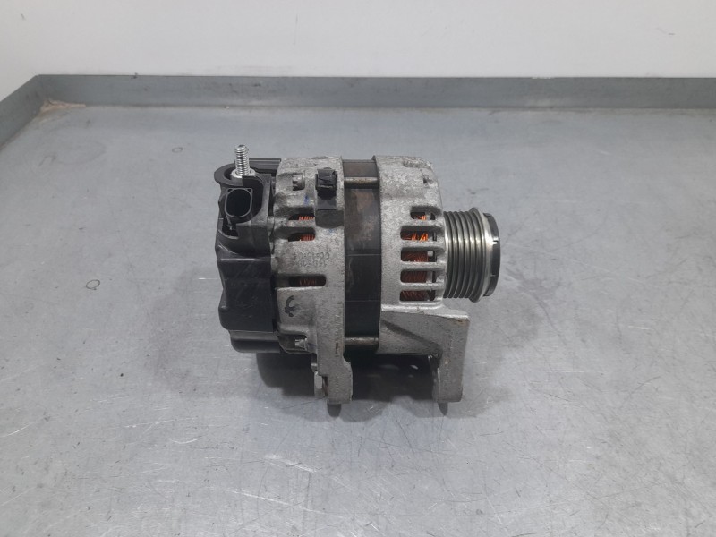 Recambio de alternador para kia rio iv (yb, sc, fb) 1.0 t-gdi 100 referencia OEM IAM 3730004950 8400383 