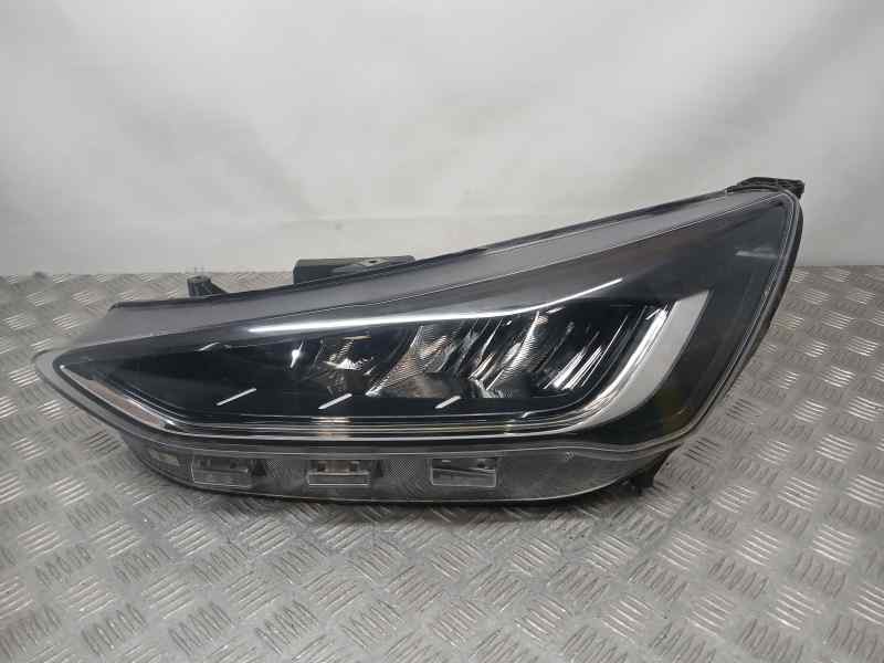 Recambio de faro izquierdo para ford focus st-line referencia OEM IAM NX7B13E015CD  PATA ROTA