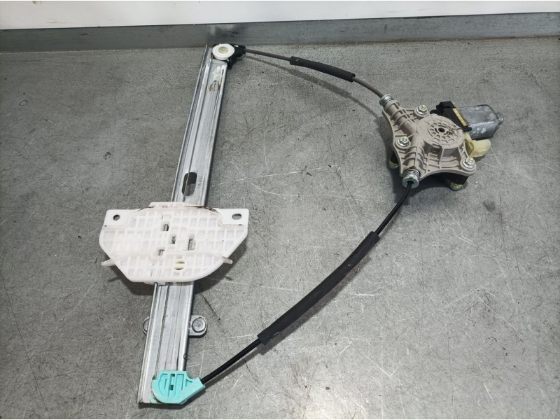 Recambio de elevalunas delantero derecho para kia rio (yb) drive referencia OEM IAM 82460H8000 F00S1W2196 ELECTRICO 2 PINS BOSCH
