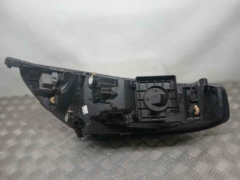 Recambio de faro izquierdo para ford focus st-line referencia OEM IAM NX7B13E015CD  PATA ROTA