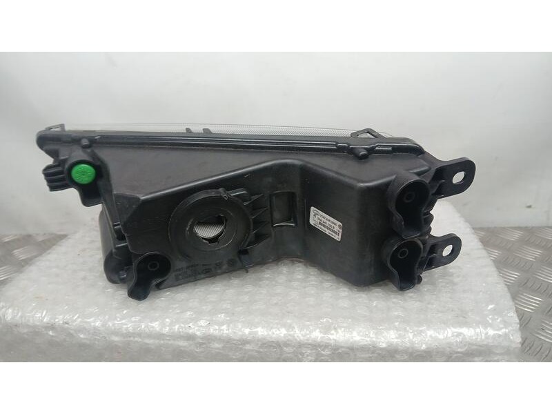 Recambio de faro antiniebla derecho para volkswagen t-roc (a11, d11) 1.6 tdi referencia OEM IAM 5NA941700B  