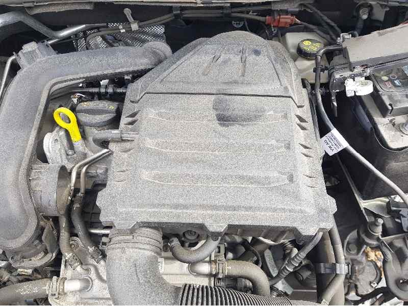 Recambio de carcasa filtro aire para volkswagen polo advance referencia OEM IAM 04C129601M  