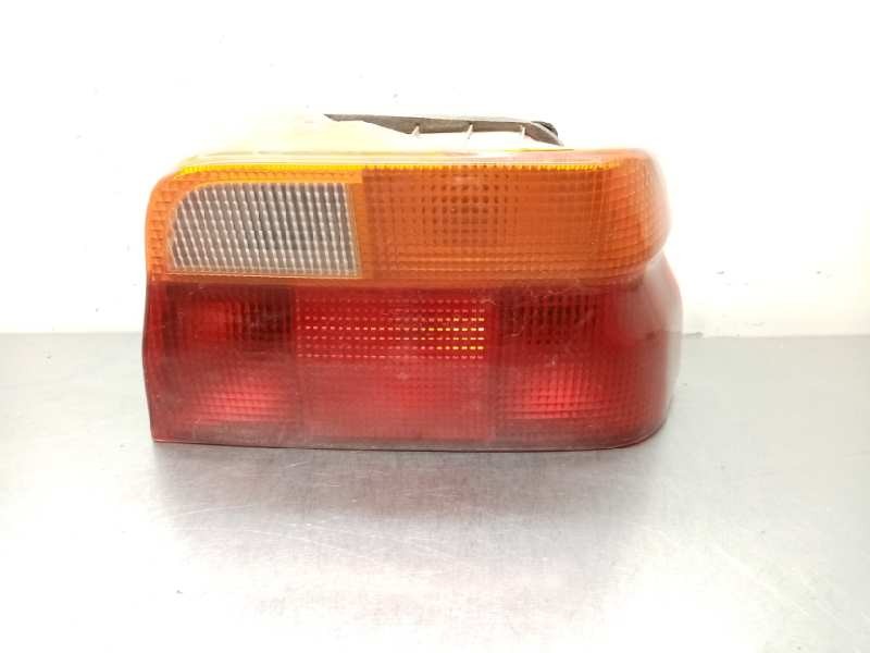 Recambio de piloto trasero derecho para ford orion clx referencia OEM IAM   