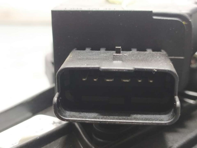 Recambio de elevalunas trasero derecho para peugeot 5008 gt line 1.5 hdi 130 cv referencia OEM IAM 9830388980  ELECTRICO 6 PINES