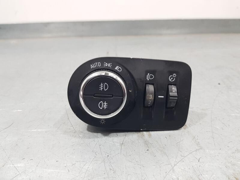 Recambio de mando luces para opel astra k sports tourer excellence start/stop referencia OEM IAM 39050757  