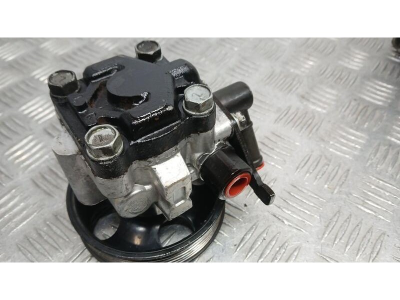 Recambio de bomba direccion para hyundai accent (lc) gls crdi referencia OEM IAM 5711025301  