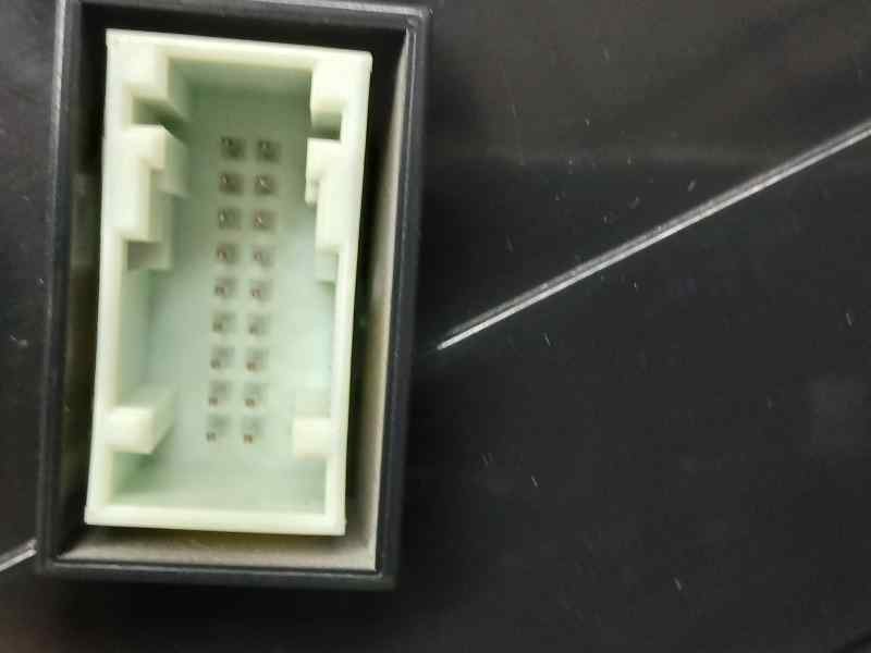 Recambio de cuadro instrumentos para citroën berlingo furgón club m referencia OEM IAM 9817599980 SN40052556 