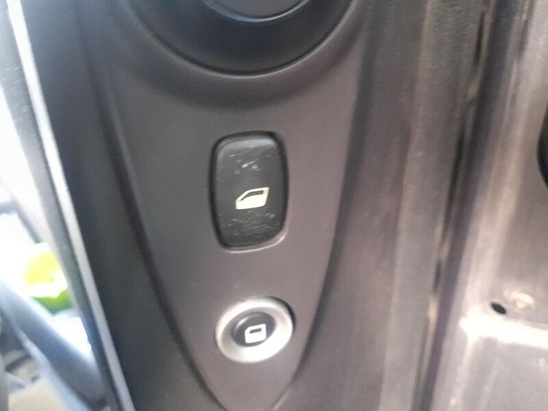 Recambio de mando elevalunas trasero derecho para lancia phedra (179_) 2.2 jtd (179axc1a) referencia OEM IAM 1499642898  