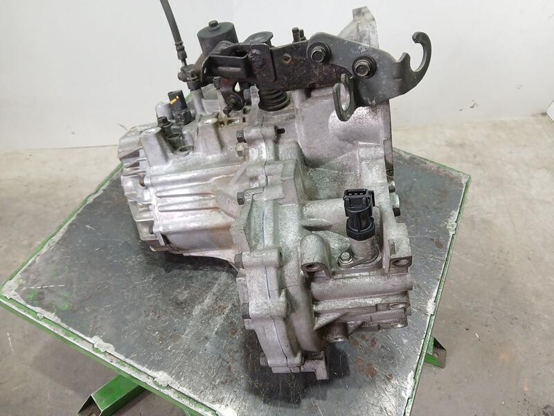 Recambio de caja cambios para hyundai accent (lc) gls crdi referencia OEM IAM J52073 768996 5VELOCIDADES