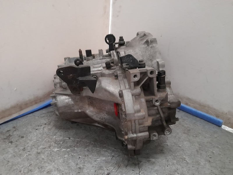 Recambio de caja cambios para kia magentis active referencia OEM IAM 4300039841  5VELOCIDADES