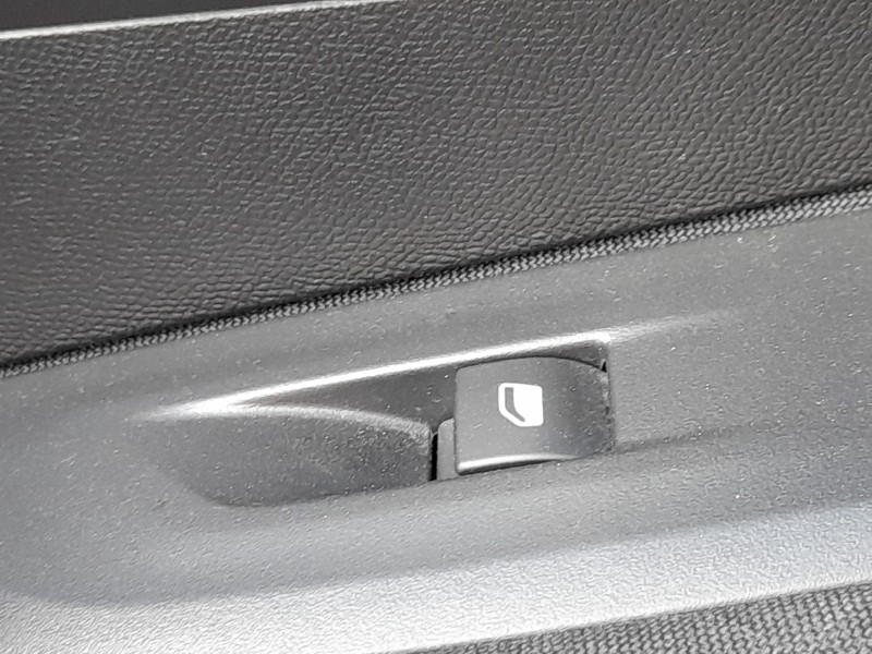 Recambio de mando elevalunas delantero derecho para peugeot 208 ii (ub_, up_, uw_, uj_) 1.5 bluehdi 100 referencia OEM IAM 98016