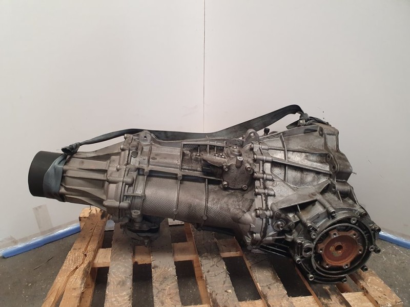 Recambio de caja cambios para audi a4 ber. (b8) básico quattro referencia OEM IAM KCA 0001 6VELOCIDADES