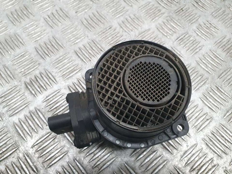 Recambio de caudalimetro para volkswagen passat berlina (3c2) advance referencia OEM IAM 074906461B 0281002461 BOSCH