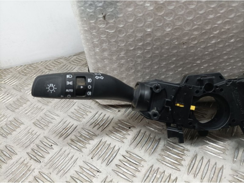 Recambio de mando luces y limpia para kia rio (yb) attract referencia OEM IAM 93403H8960  