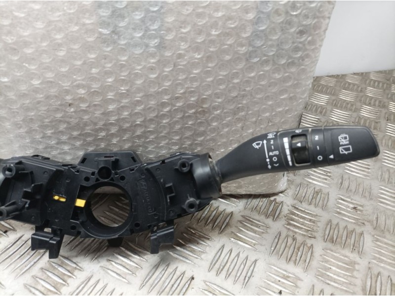 Recambio de mando luces y limpia para kia rio (yb) attract referencia OEM IAM 93403H8960  