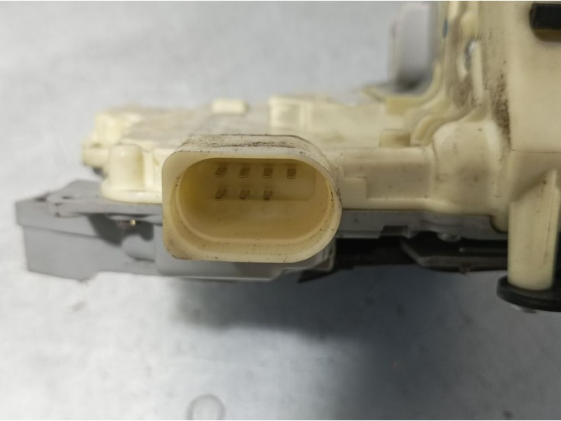 Recambio de cerradura puerta trasera izquierda para volkswagen passat berlina (3c2) advance referencia OEM IAM 3C4839015A  ELECT