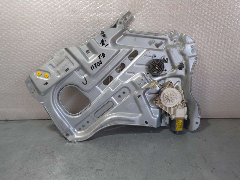 Recambio de elevalunas trasero derecho para kia magentis active referencia OEM IAM 0130822268 2 PINS ELECTRICO