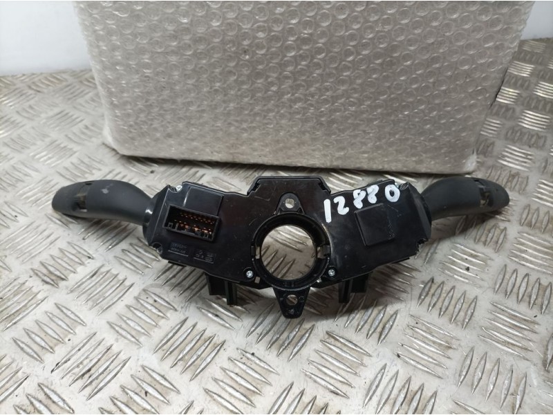 Recambio de mando luces y limpia para kia rio (yb) attract referencia OEM IAM 93403H8960  