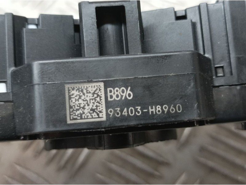 Recambio de mando luces y limpia para kia rio (yb) attract referencia OEM IAM 93403H8960  