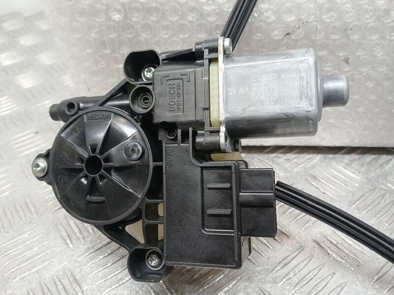 Recambio de elevalunas trasero derecho para volkswagen polo advance referencia OEM IAM 2G6839462C ELECTRICO 5 PINS 